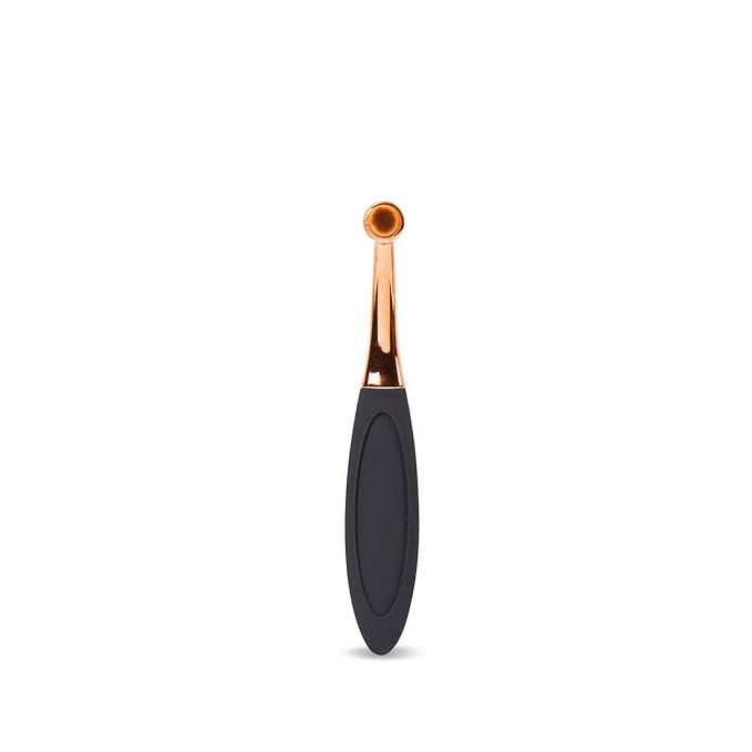 Eye Envy ProPowder Applicator Brush for Dogs and Cats. Use to safely and evenly apply Tear Stain Powder. Small. Washable superfine fiber hair. Long tapered bristles. Ergonomic handle
