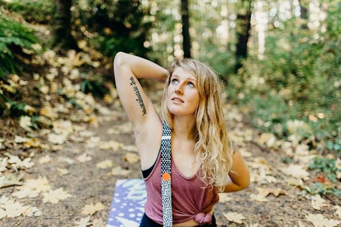 Yune Yoga Bowie Yoga Strap – 68" 100% Cotton Stretching & Carrying Strap with Metal D-Ring – Yoga Accessory for Pilates, Flexibility & Home Practice