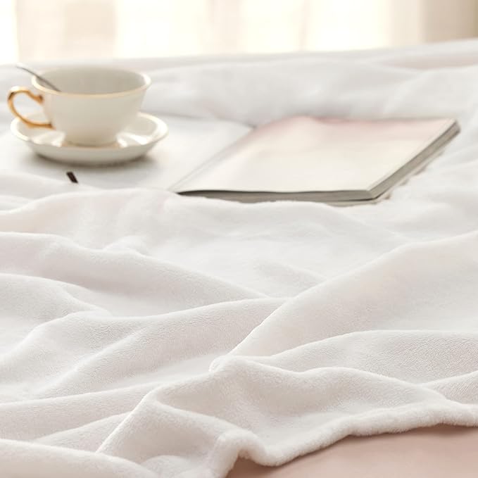 Bedsure Fleece Bed Blankets Full Size White - Soft Lightweight Plush Fuzzy Cozy Luxury Blanket Microfiber, 84x90 inches