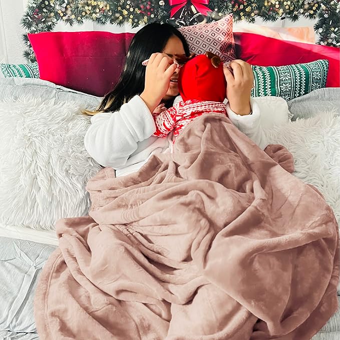 Bedsure Fleece Throw Blanket Dusty Pink - 300GSM Blankets for Couch, Sofa, Bed, Soft Lightweight Plush Cozy Throws for Toddlers, 50x60 inches