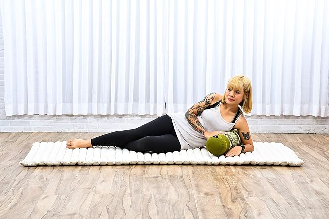 Leewadee Small Yoga Bolster – Shape-Retaining Cervical Neck Roll, Tube Pillow for Comfortable Reading, Kapok Filling, 22 x 6 x 6 inches
