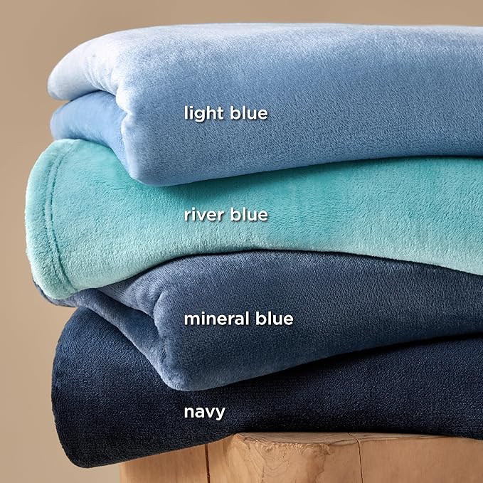 Bedsure Bedding Fleece Blanket for Girls and Boys - Soft Cozy Cute Small Throw Blankets for Travel, 43x55 Inches, Navy